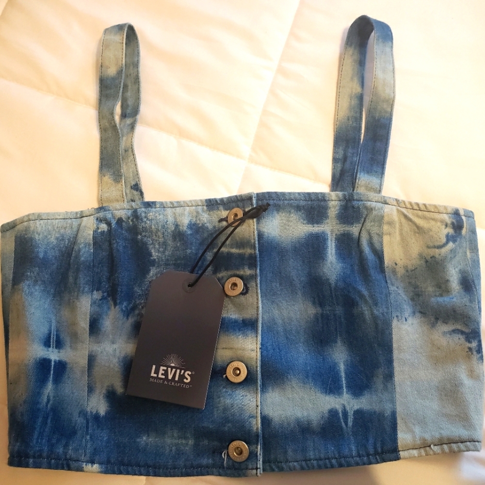 Levi crop top